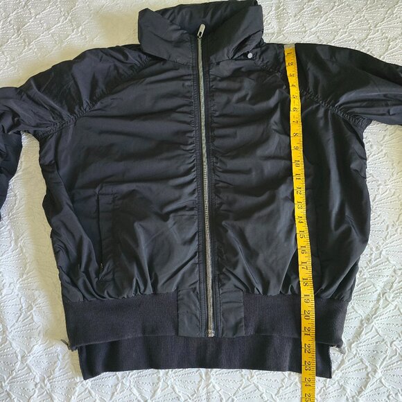 Athleta Jet Set Bomber Jacket Black Sz Medium EUC - Picture 8 of 15